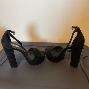 Steve Madden black high heels
